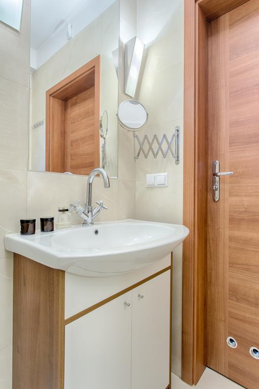 Mountain View Apartment By Tyzenhauz ซาโกปาเน ภายนอก รูปภาพ